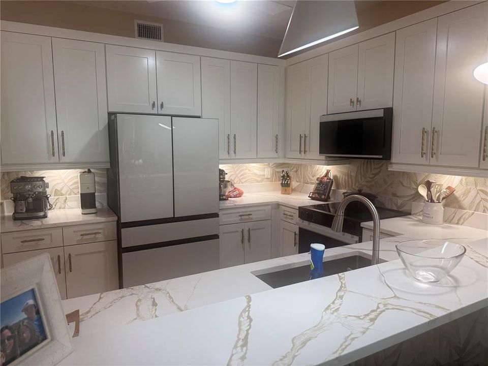 For Rent: $1,900 (3 beds, 2 baths, 1759 Square Feet)