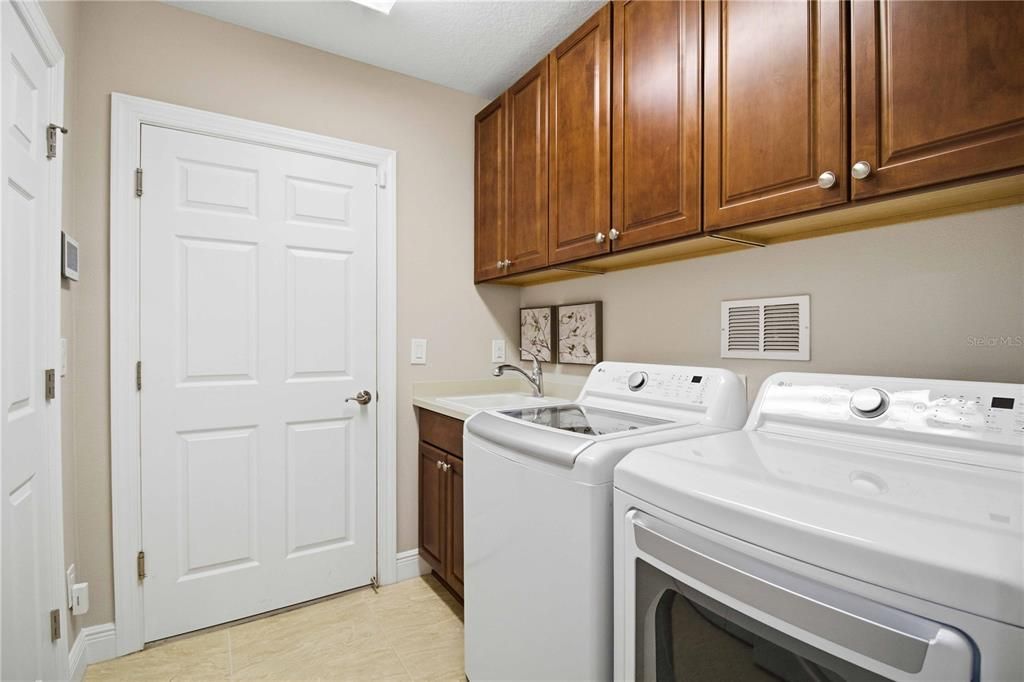 For Sale: $429,000 (3 beds, 2 baths, 1744 Square Feet)