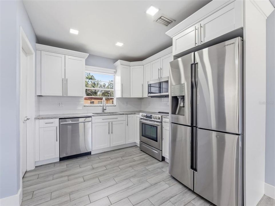 For Sale: $429,000 (3 beds, 2 baths, 1072 Square Feet)