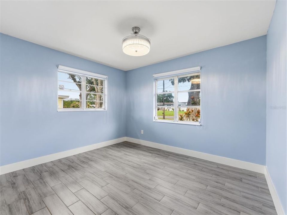 For Sale: $429,000 (3 beds, 2 baths, 1072 Square Feet)
