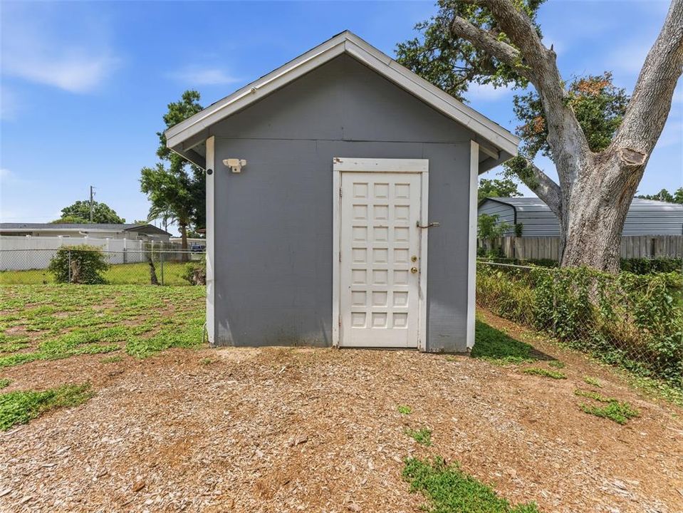 For Sale: $429,000 (3 beds, 2 baths, 1072 Square Feet)