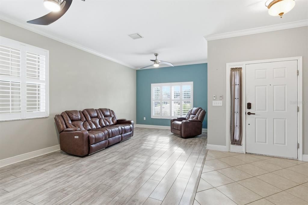 For Sale: $377,000 (4 beds, 2 baths, 1938 Square Feet)