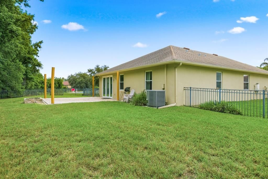For Sale: $377,000 (4 beds, 2 baths, 1938 Square Feet)