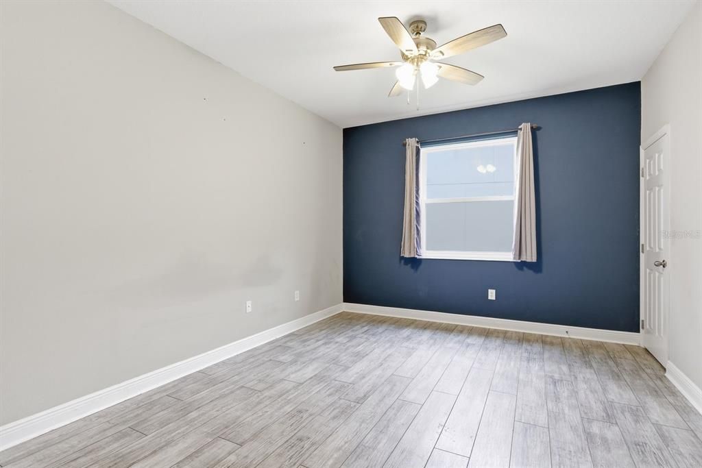 For Sale: $377,000 (4 beds, 2 baths, 1938 Square Feet)