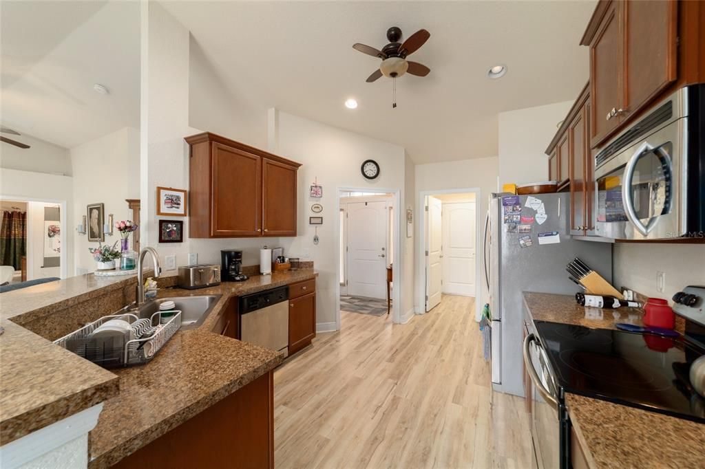 For Sale: $317,000 (4 beds, 2 baths, 1762 Square Feet)
