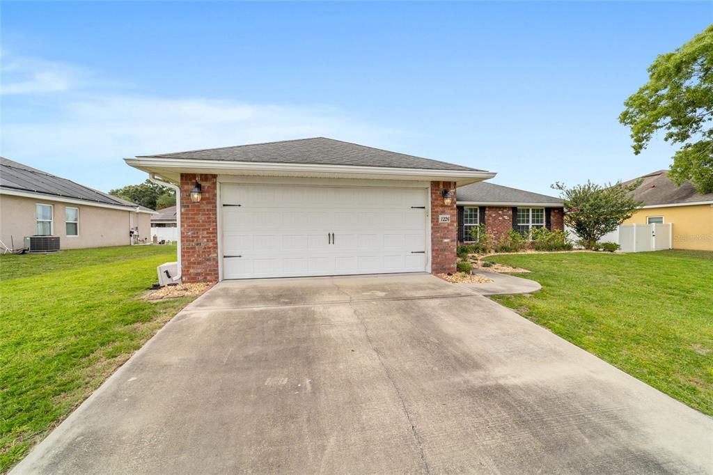 For Sale: $317,000 (4 beds, 2 baths, 1762 Square Feet)