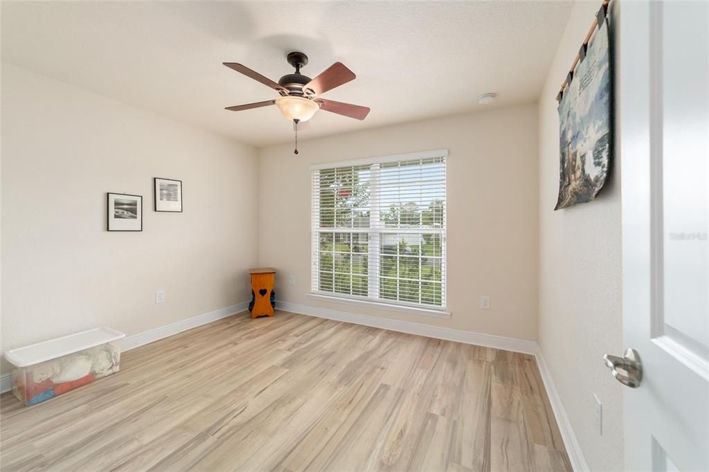For Sale: $317,000 (4 beds, 2 baths, 1762 Square Feet)