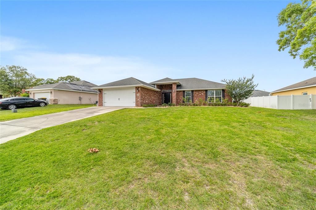 For Sale: $317,000 (4 beds, 2 baths, 1762 Square Feet)