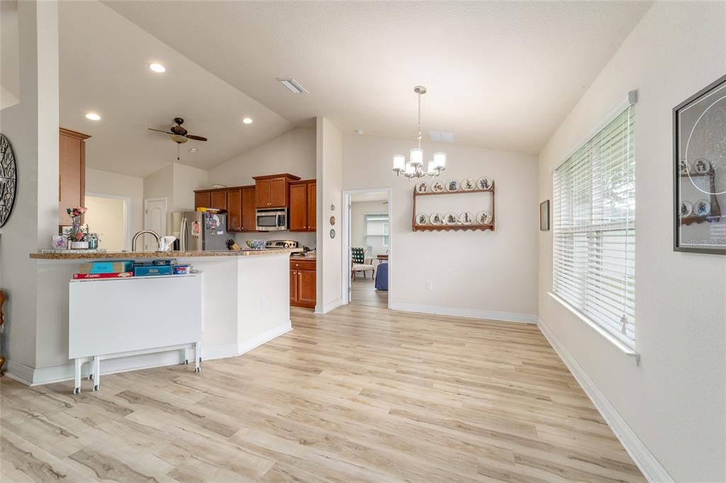For Sale: $317,000 (4 beds, 2 baths, 1762 Square Feet)
