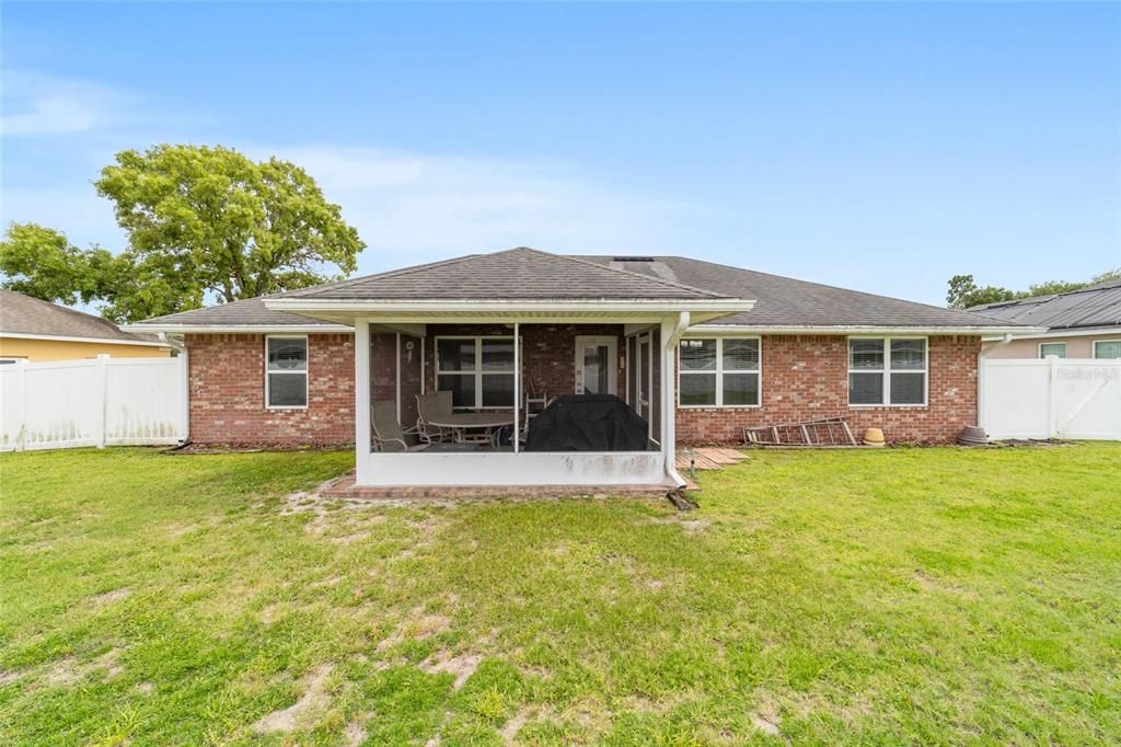 For Sale: $317,000 (4 beds, 2 baths, 1762 Square Feet)