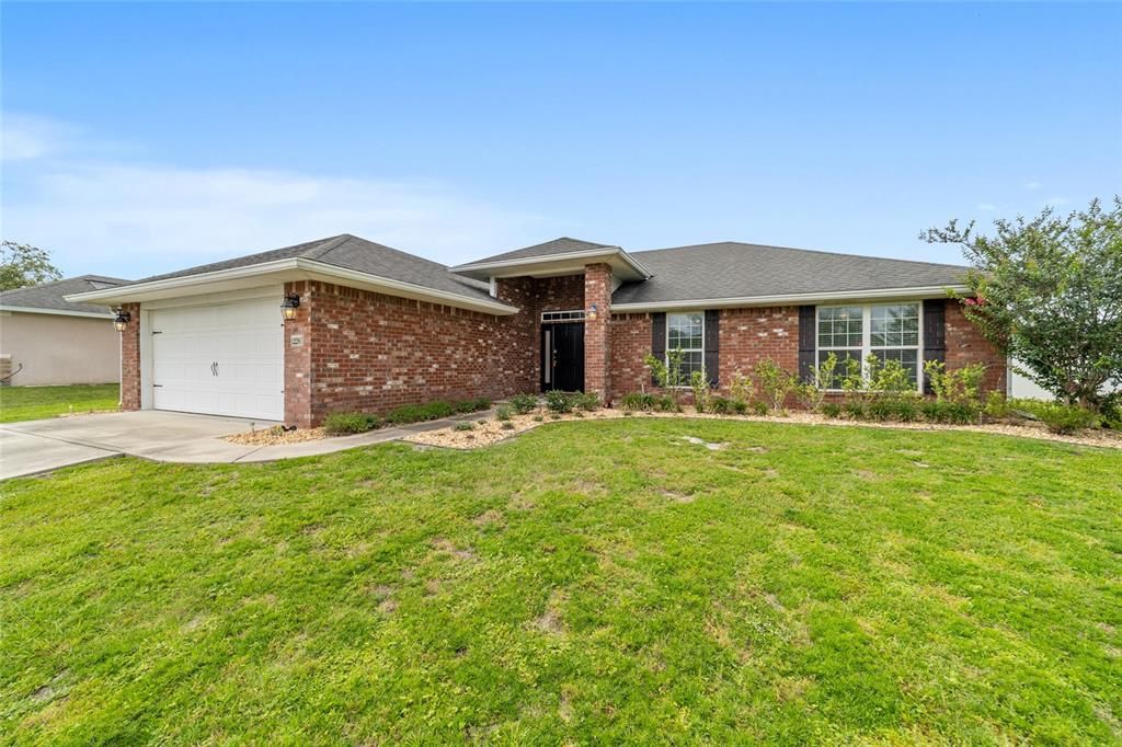 For Sale: $317,000 (4 beds, 2 baths, 1762 Square Feet)