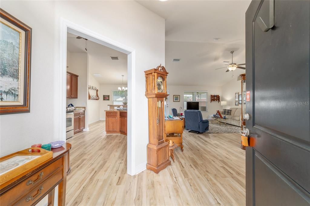 For Sale: $317,000 (4 beds, 2 baths, 1762 Square Feet)