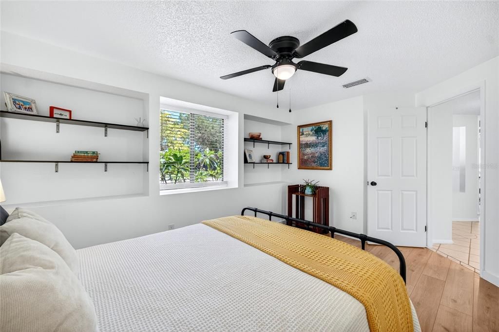 For Sale: $350,000 (3 beds, 2 baths, 1338 Square Feet)