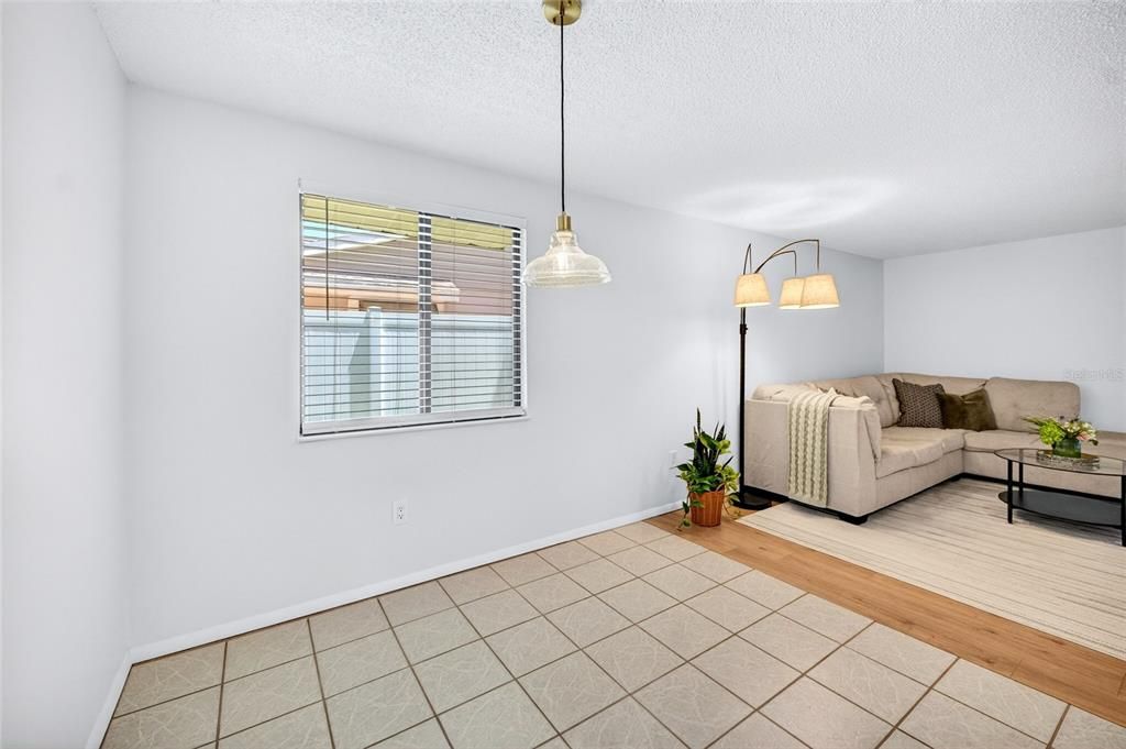 For Sale: $350,000 (3 beds, 2 baths, 1338 Square Feet)