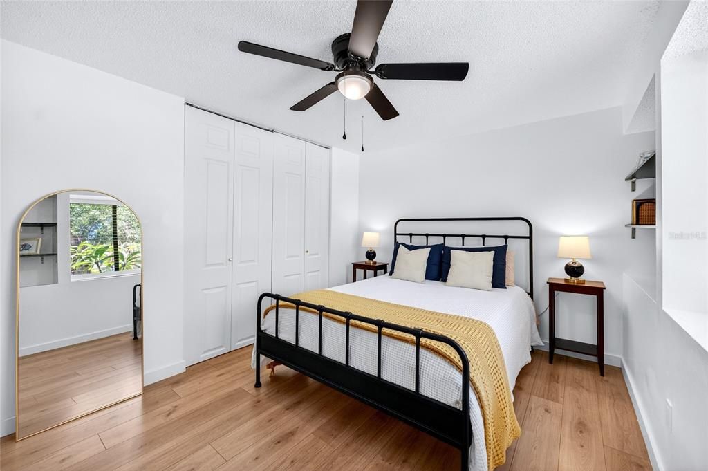 For Sale: $350,000 (3 beds, 2 baths, 1338 Square Feet)
