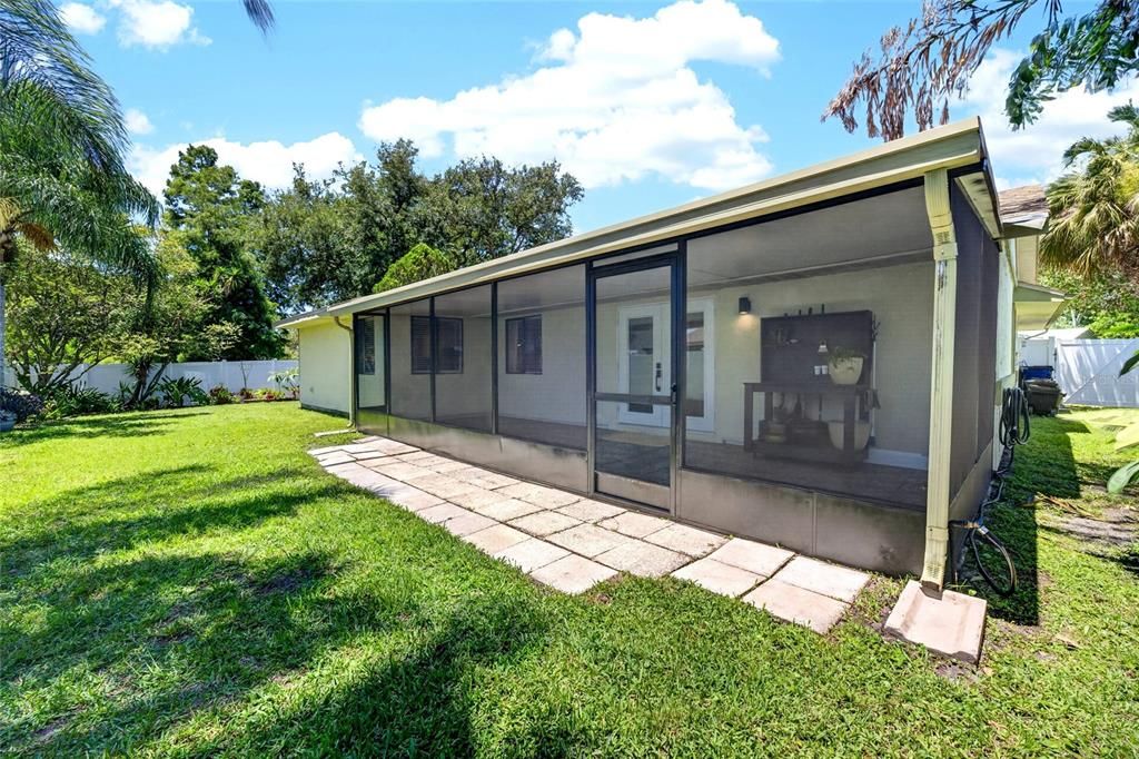 For Sale: $350,000 (3 beds, 2 baths, 1338 Square Feet)
