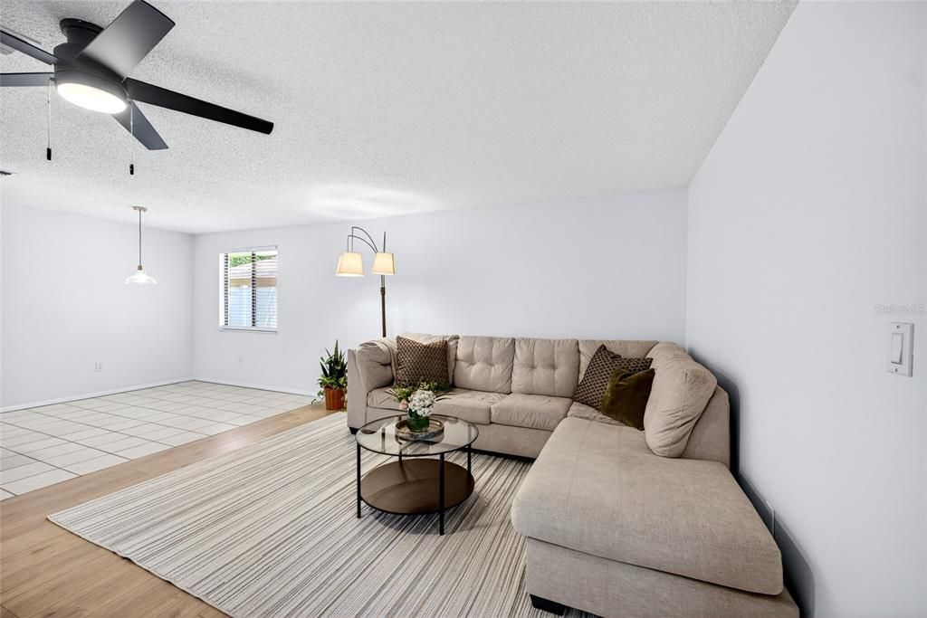 For Sale: $350,000 (3 beds, 2 baths, 1338 Square Feet)