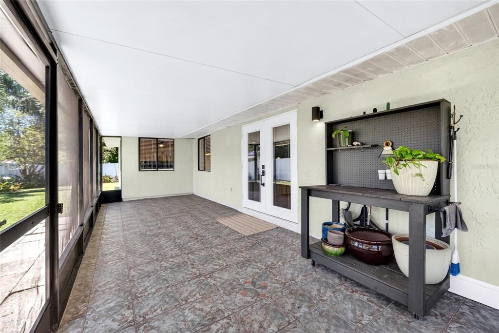 For Sale: $350,000 (3 beds, 2 baths, 1338 Square Feet)