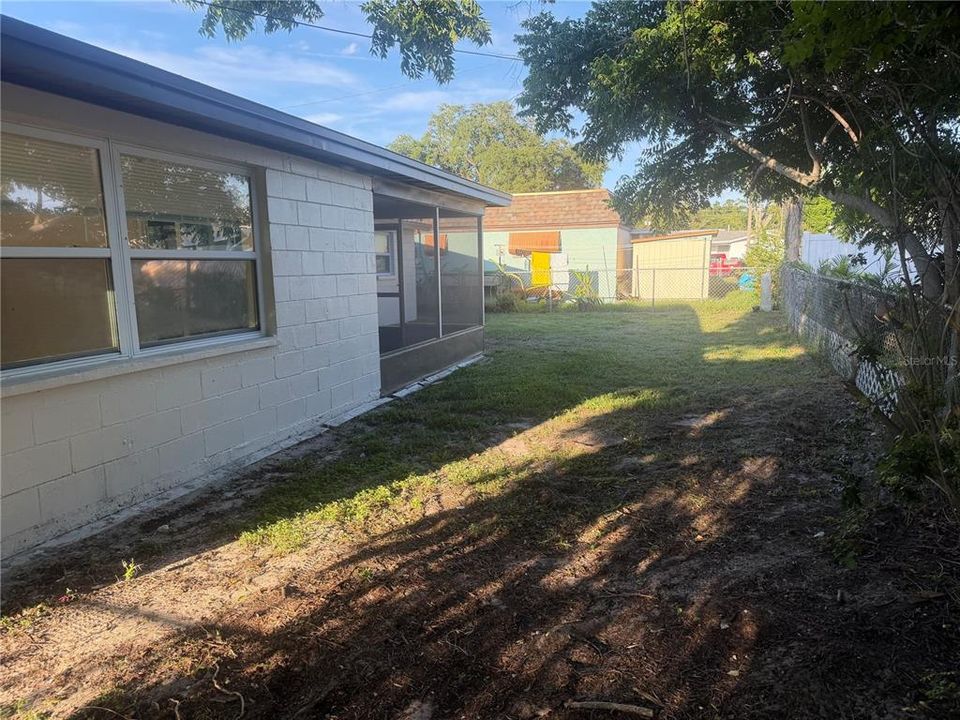 For Sale: $319,000 (3 beds, 1 baths, 1595 Square Feet)