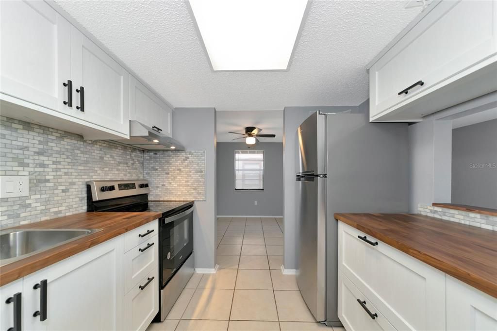 For Rent: $1,625 (2 beds, 2 baths, 960 Square Feet)