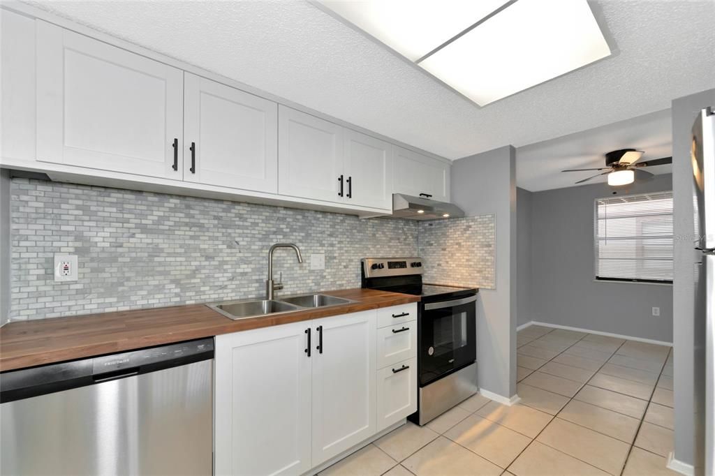 For Rent: $1,625 (2 beds, 2 baths, 960 Square Feet)