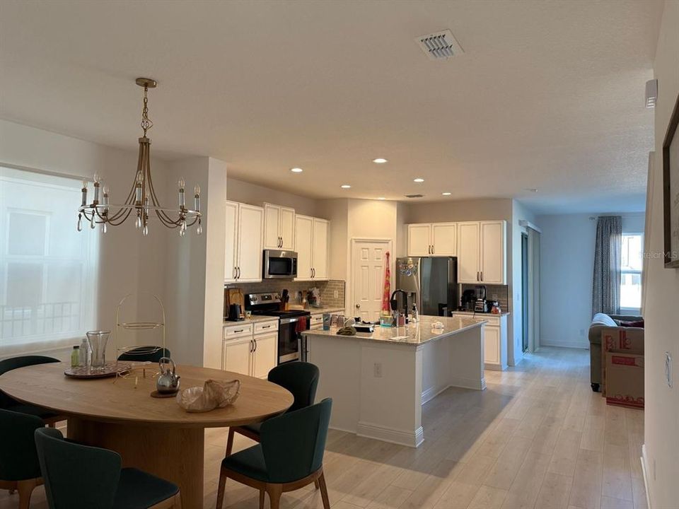 For Rent: $4,000 (5 beds, 3 baths, 3286 Square Feet)