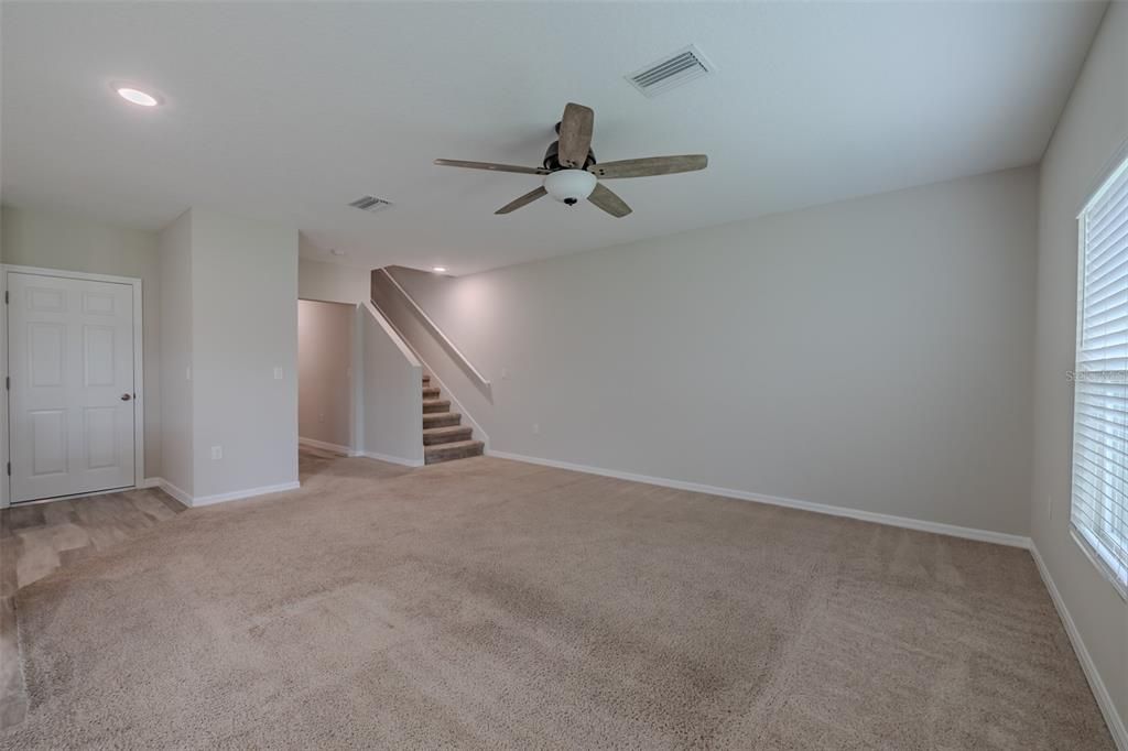For Sale: $385,000 (4 beds, 2 baths, 2073 Square Feet)