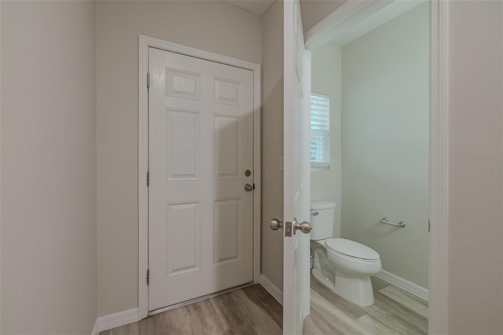 For Sale: $385,000 (4 beds, 2 baths, 2073 Square Feet)