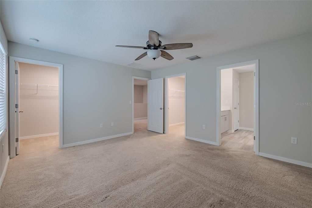For Sale: $385,000 (4 beds, 2 baths, 2073 Square Feet)
