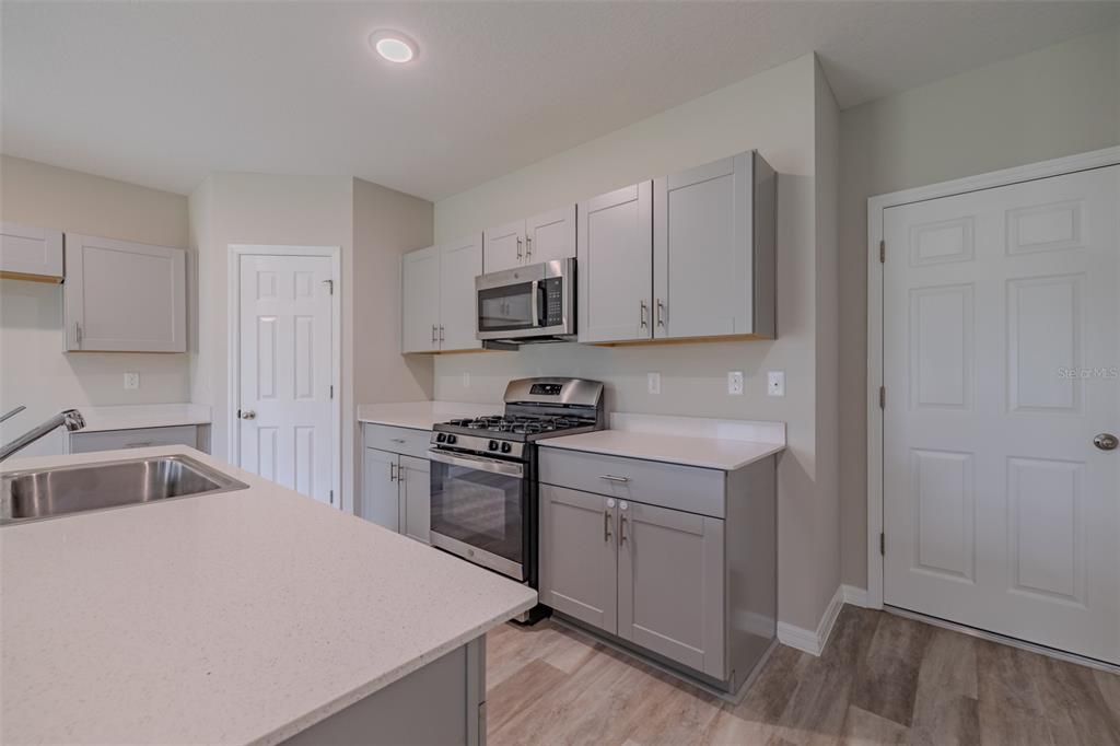 For Sale: $385,000 (4 beds, 2 baths, 2073 Square Feet)