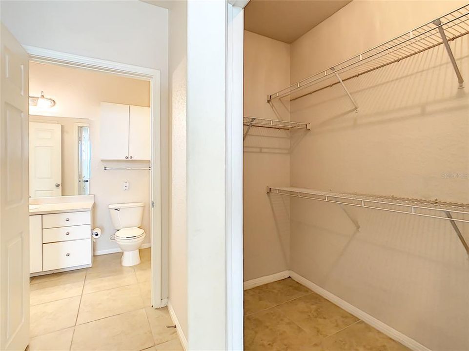В аренду: $1,800 (2 спален, 2 ванн, 1029 Квадратных фут)