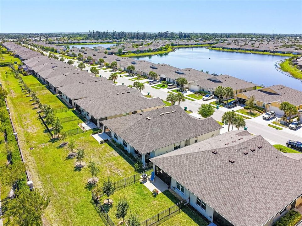 На продажу: $325,000 (2 спален, 2 ванн, 1516 Квадратных фут)