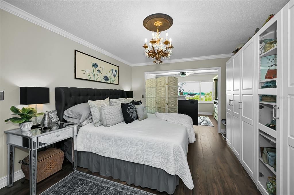 На продажу: $349,900 (1 спален, 2 ванн, 1050 Квадратных фут)