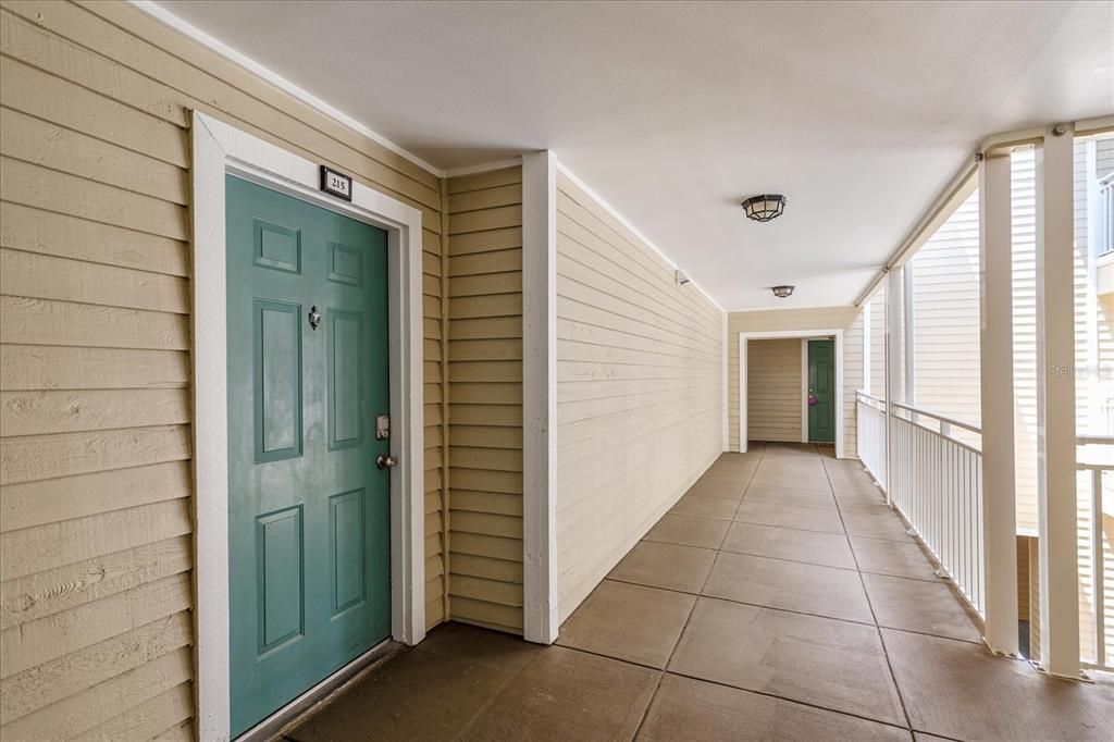 For Rent: $2,800 (2 beds, 2 baths, 966 Square Feet)