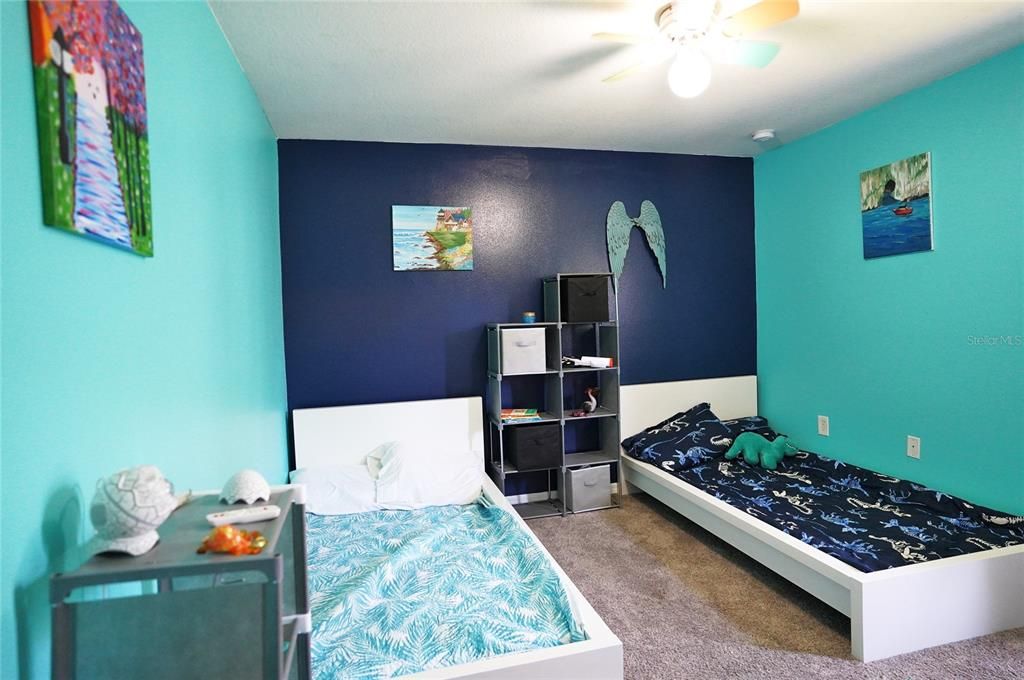 For Sale: $379,900 (3 beds, 2 baths, 1882 Square Feet)
