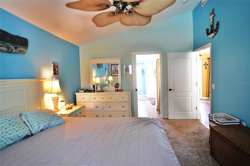 For Sale: $379,900 (3 beds, 2 baths, 1882 Square Feet)