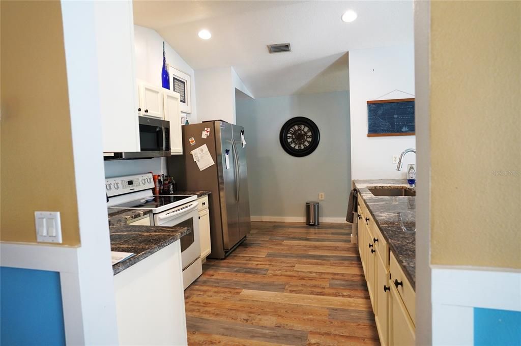 For Sale: $379,900 (3 beds, 2 baths, 1882 Square Feet)