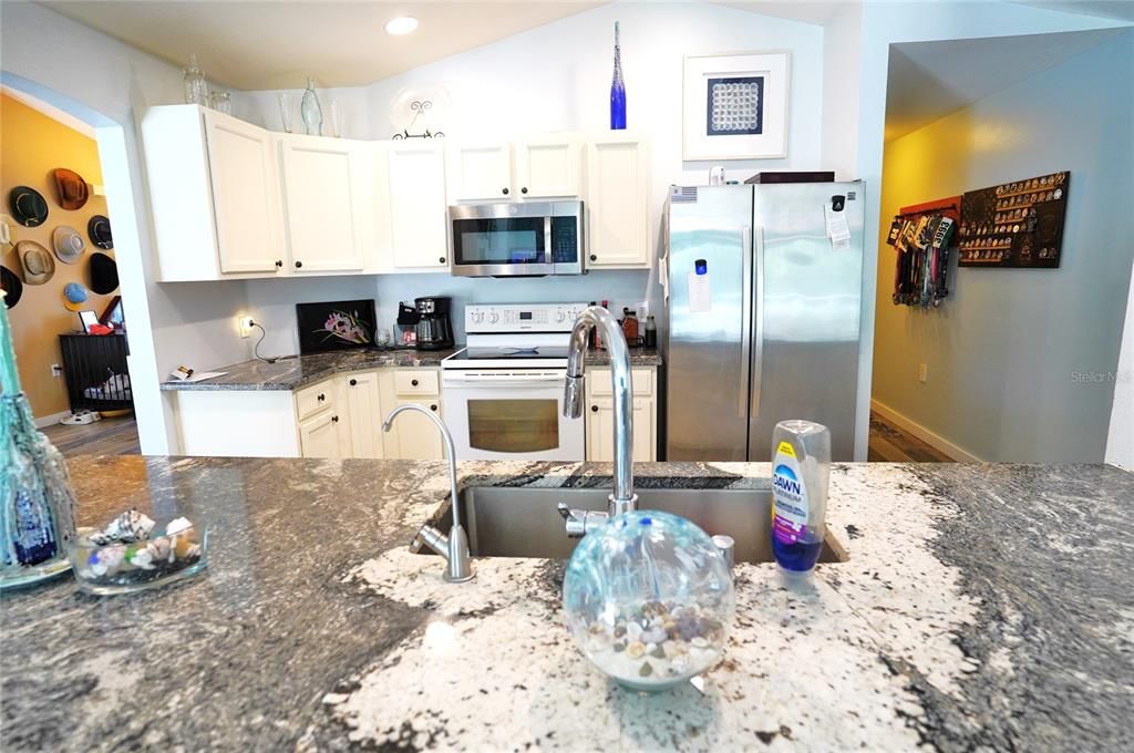 For Sale: $379,900 (3 beds, 2 baths, 1882 Square Feet)