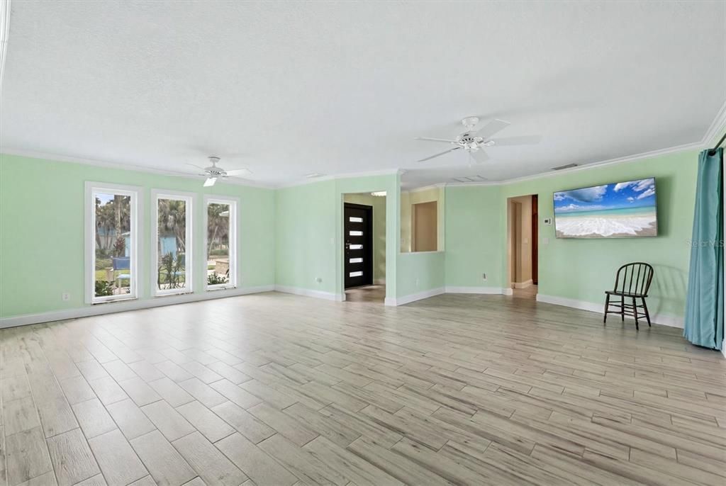 For Sale: $2,300,000 (3 beds, 2 baths, 2144 Square Feet)