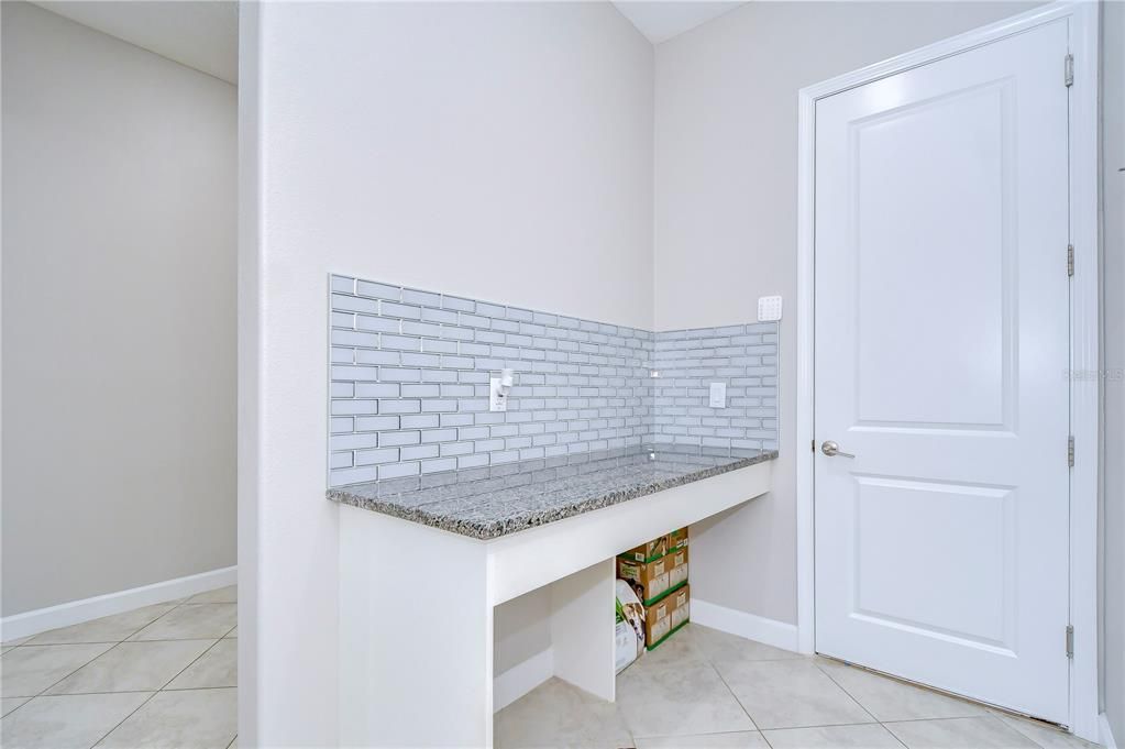 En Renta: $3,300 (4 camas, 3 baños, 2716 Pies cuadrados)