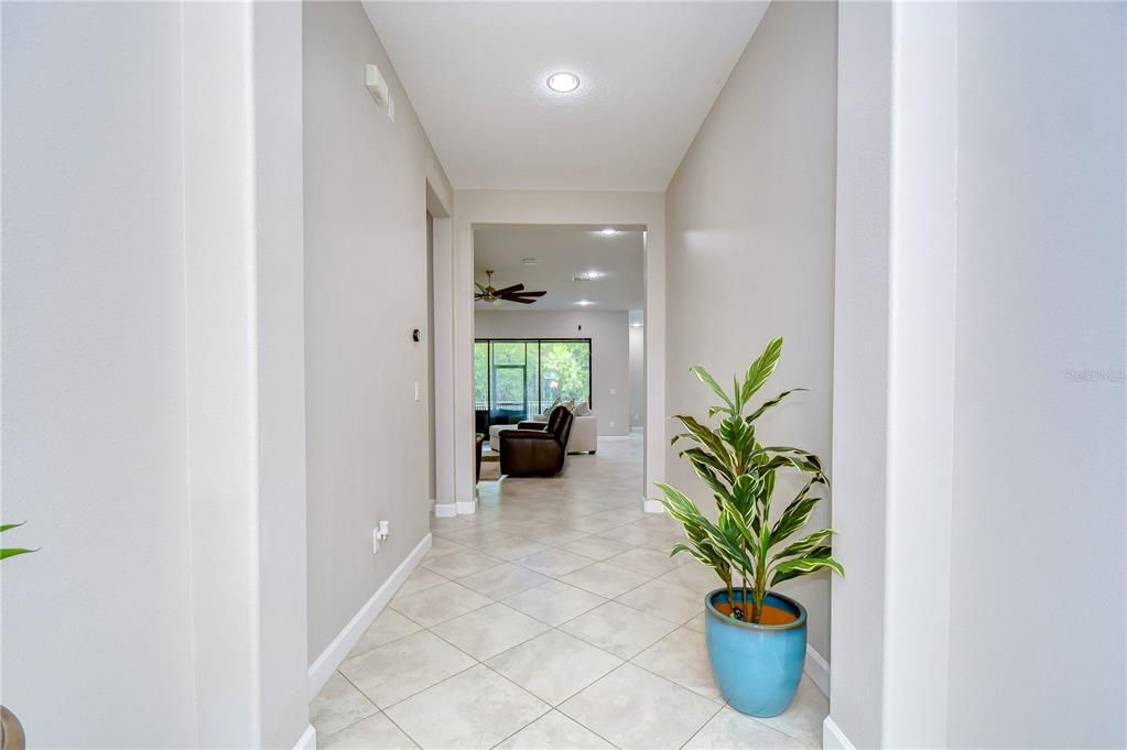 En Renta: $3,300 (4 camas, 3 baños, 2716 Pies cuadrados)