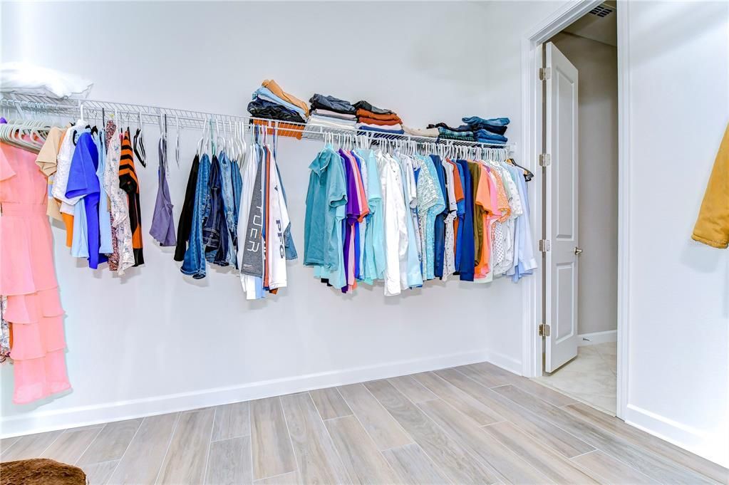 En Renta: $3,300 (4 camas, 3 baños, 2716 Pies cuadrados)