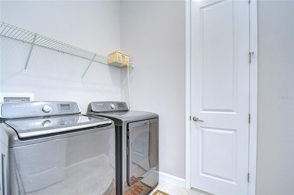 En Renta: $3,300 (4 camas, 3 baños, 2716 Pies cuadrados)