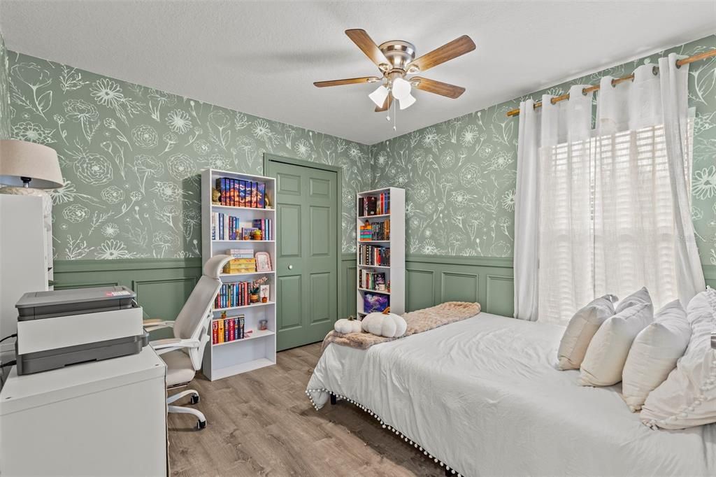 For Sale: $375,000 (3 beds, 2 baths, 1335 Square Feet)