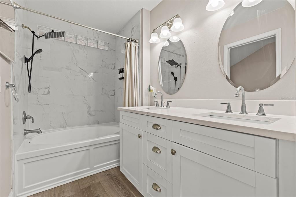For Sale: $375,000 (3 beds, 2 baths, 1335 Square Feet)