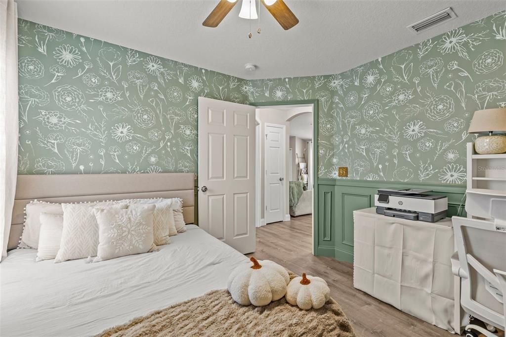 For Sale: $375,000 (3 beds, 2 baths, 1335 Square Feet)