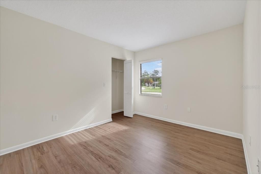 En Venta: $439,900 (5 camas, 4 baños, 2059 Pies cuadrados)