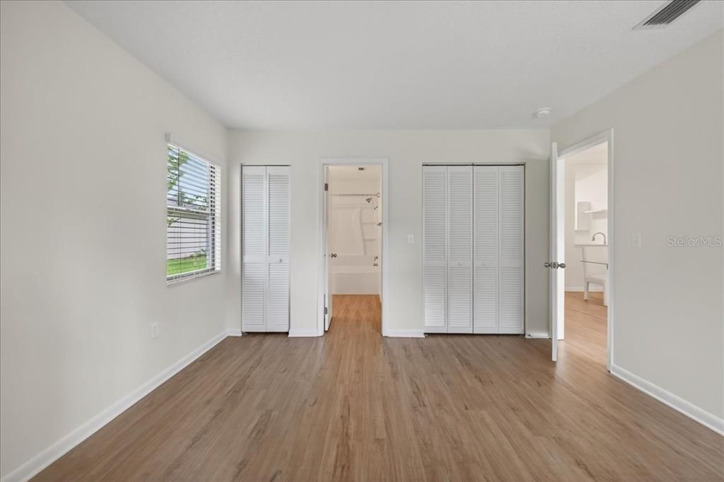 En Venta: $439,900 (5 camas, 4 baños, 2059 Pies cuadrados)