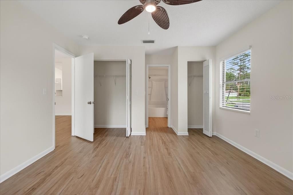 En Venta: $439,900 (5 camas, 4 baños, 2059 Pies cuadrados)