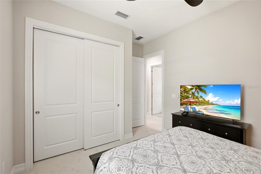 For Sale: $1,685,000 (3 beds, 2 baths, 2585 Square Feet)